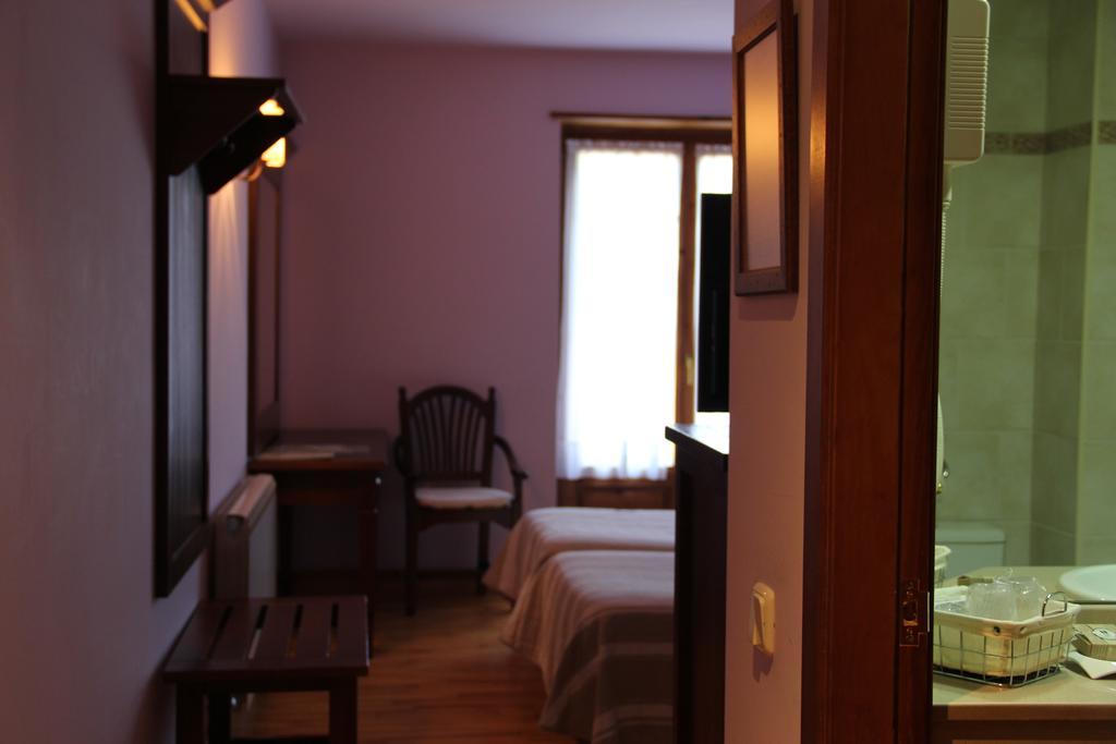 Hotel Rantiner Taull Exterior photo